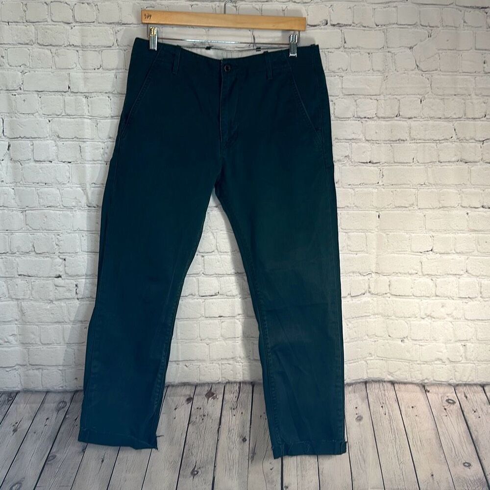 Levi’s Mens Green Chino Khaki Pants size 32x34‎ White Tab I.D. 55688